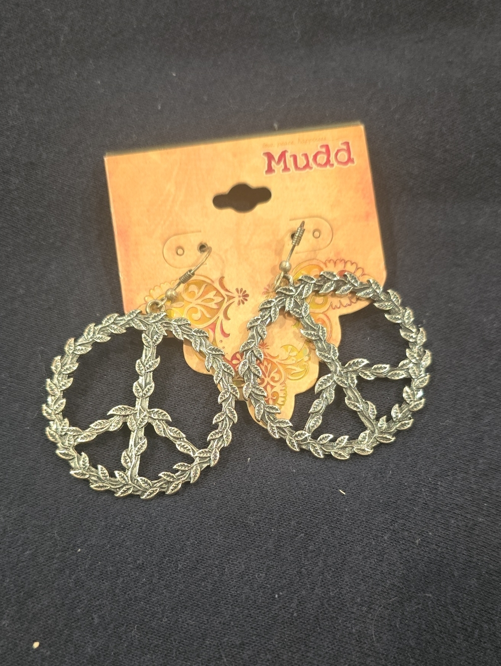 NWT Mudd Antique Leaf Peace Sign Dangle Earrings